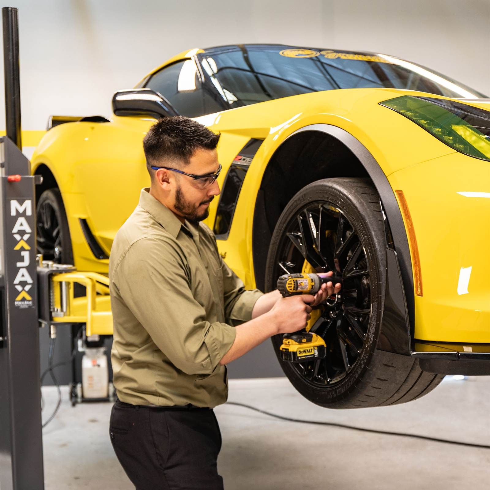 Download Installation Manuals and Friendly Sales Flyers | MaxJax