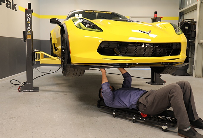 MaxJax is the ideal space-saving car lift, offering a 46”-50” lift height and easy storage for home garages.